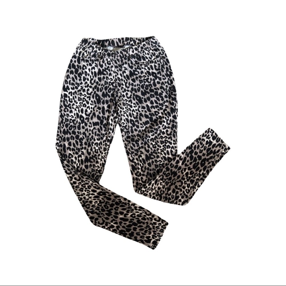 Cheetah printed Jeggings size small womens.